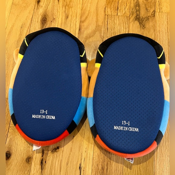 Squishmallows Kellytoy Braven Christmas Bear Nutcracker Holiday Slippers sz 13-1 - Picture 3 of 4